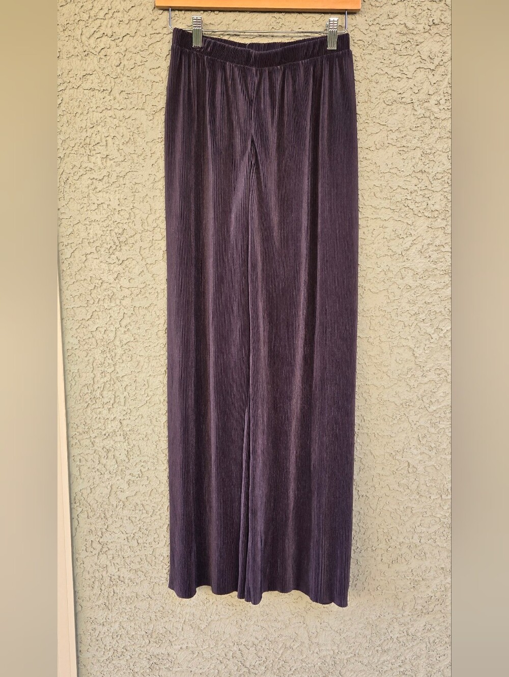 RO & DE Women's Wide-Leg Pleated Skirt Pant in Deep Plum